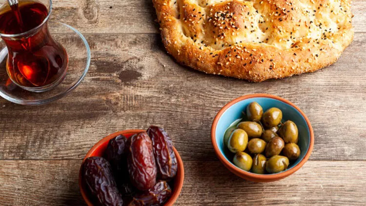 Gün Tarih İmsak (Sahur) Sabah Öğle İkindi Akşam (İftar) Yatsı (Teravih) 1 02.04.2022