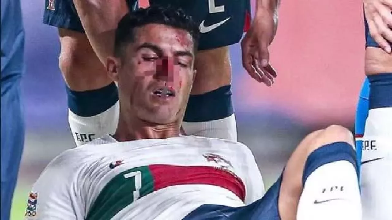 Manchester United ve Portekiz Milli Takımı’nın yıldızı Cristiano Ronaldo, Çek