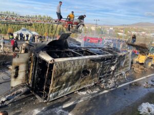 Bugün meydana gelen otobüs kazasında yaralanan vatandaşların isimleri belirlendi. &nbsp;