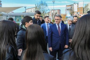 Van Aile ve Sosyal Hizmetler İl Müdürlüğü Çocuklar Güvende ekiplerince