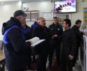 Tuşba Belediyesi ekipleri, lokanta ve restoran gibi işletmelerdeki fiyat listelerine