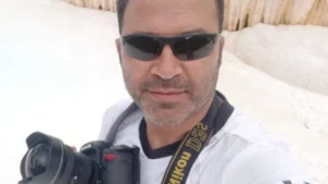 Vanlı Fotoğraf Sanatçısı Murat Cacim’in babası Hakk’ın rahmetine kavuştu. Vanlı